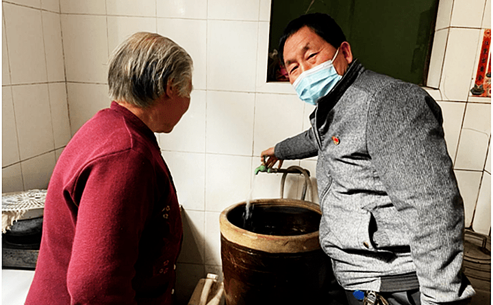 智能水表安裝后，用多少水收多少錢，村民的節(jié)水意識也有所提升，不再像以前一樣無節(jié)制用水，節(jié)水率達到50%以上。