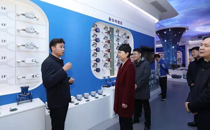 銷售總監(jiān)景朔就汘沄智能水表的發(fā)展前景進行詳細介紹